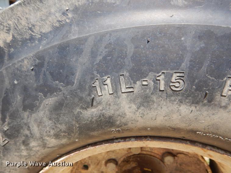 image for item DE8382 1973 John Deere 4230 tractor