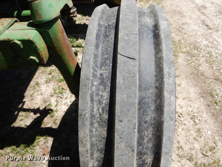 image for item DE8382 1973 John Deere 4230 tractor