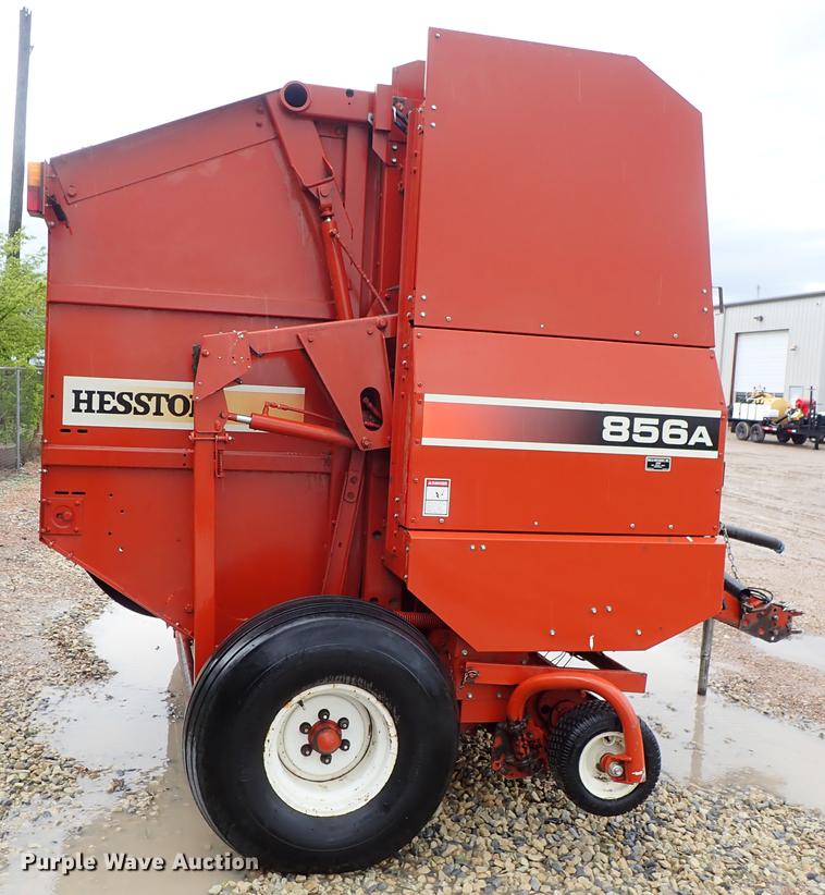 image for item DF1176 Hesston 856A round baler