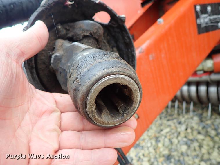 image for item DF1176 Hesston 856A round baler