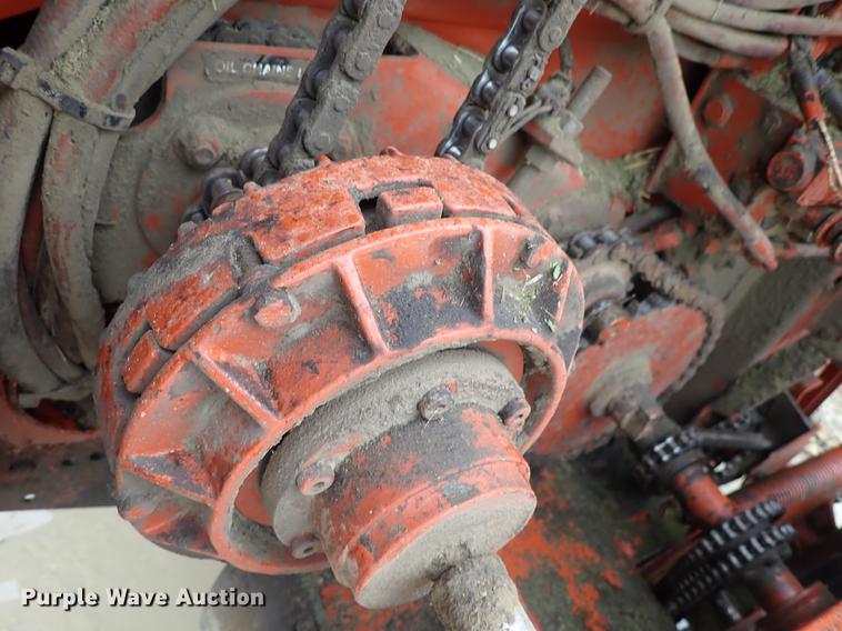 image for item DF1176 Hesston 856A round baler