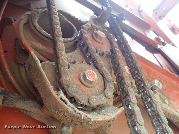 image for item DF1176 Hesston 856A round baler