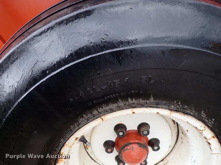 image for item DF1176 Hesston 856A round baler