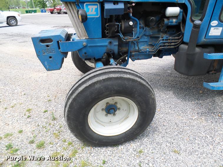 image for item DF7253 1989 Ford 6610 tractor