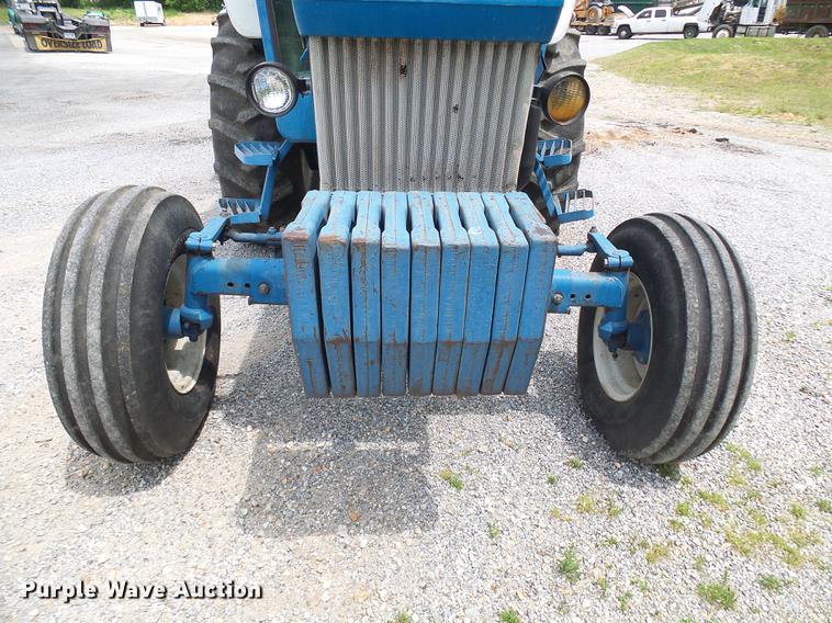 image for item DF7253 1989 Ford 6610 tractor