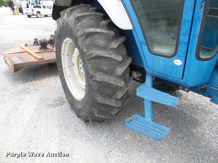 image for item DF7253 1989 Ford 6610 tractor