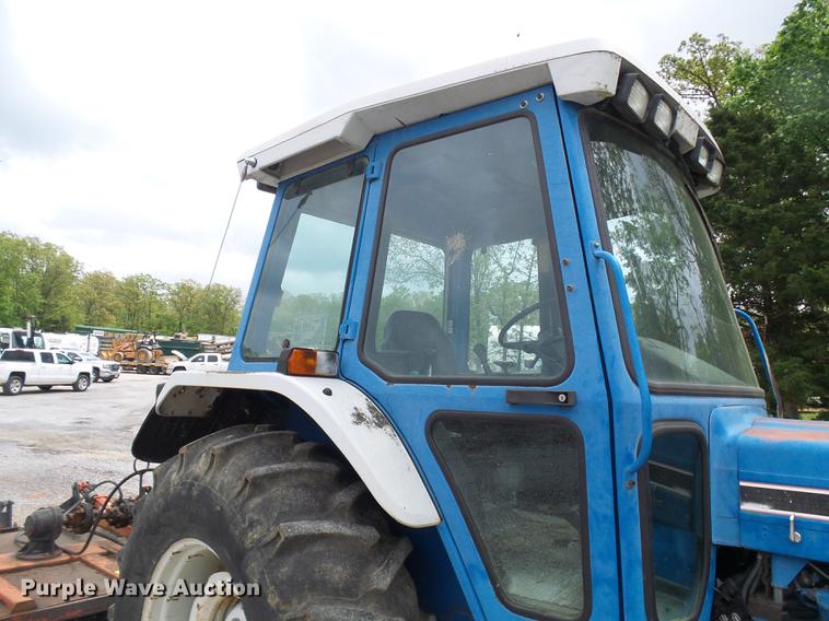 image for item DF7253 1989 Ford 6610 tractor