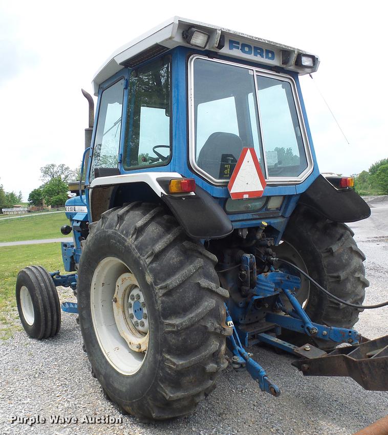 image for item DF7253 1989 Ford 6610 tractor