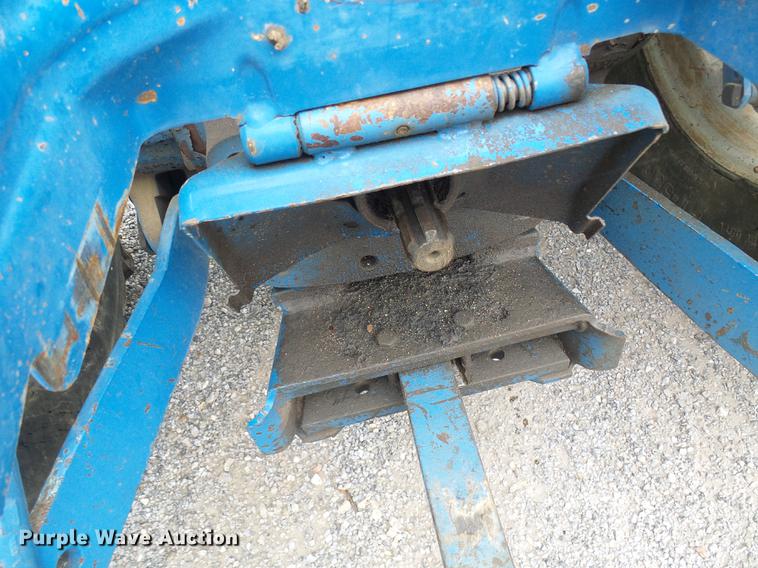 image for item DF7253 1989 Ford 6610 tractor