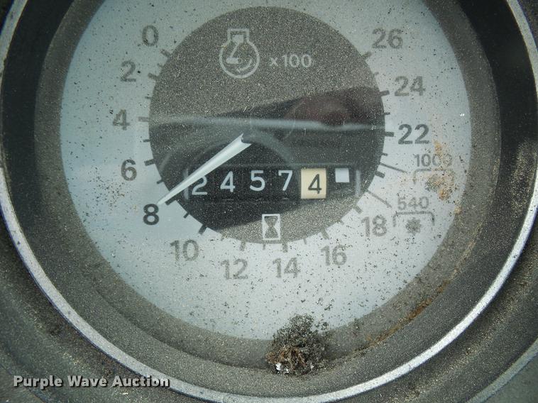 image for item DF7253 1989 Ford 6610 tractor