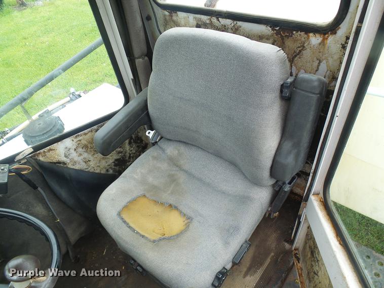 image for item DF7274 SpraCoupe 220 sprayer