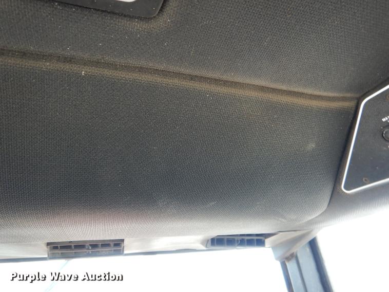 image for item DG5759 International 1086 tractor