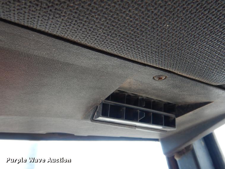 image for item DG5759 International 1086 tractor