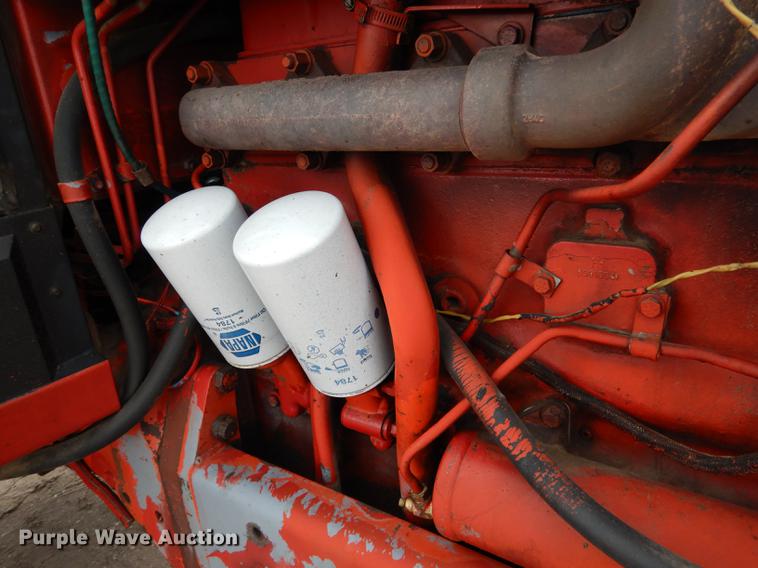 image for item DG5759 International 1086 tractor