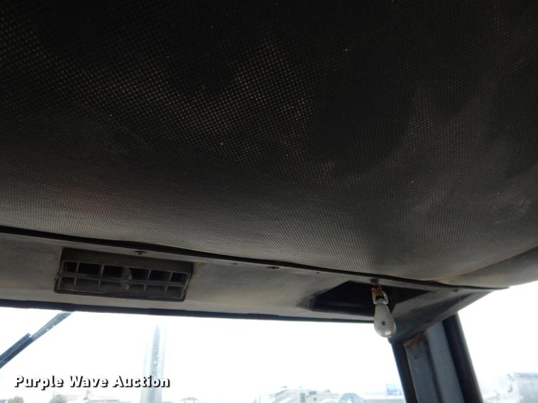 image for item DG5764 1980 International 1086 tractor