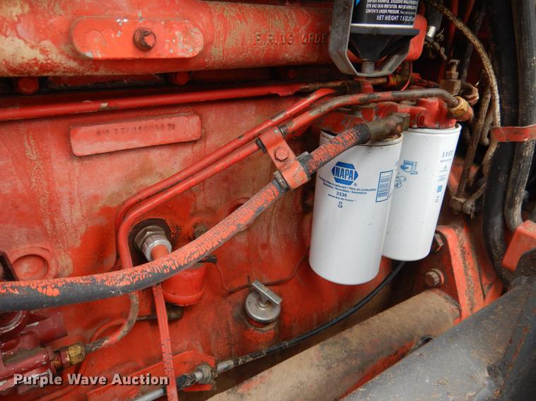 image for item DG5764 1980 International 1086 tractor