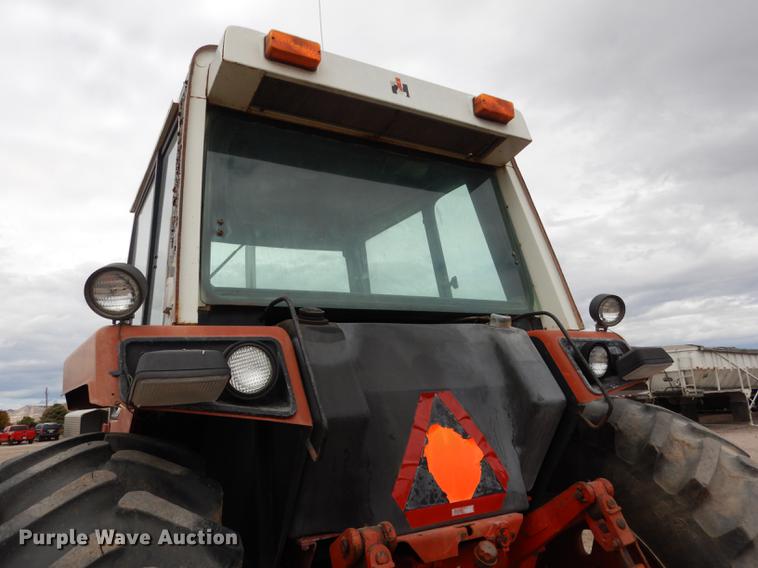 image for item DG5764 1980 International 1086 tractor