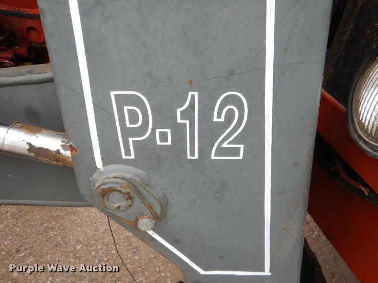 image for item DG5764 1980 International 1086 tractor