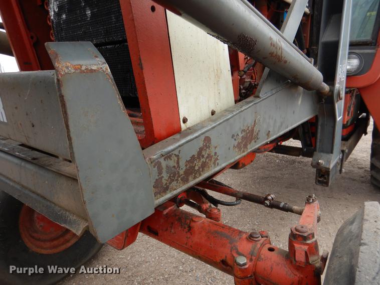 image for item DG5764 1980 International 1086 tractor