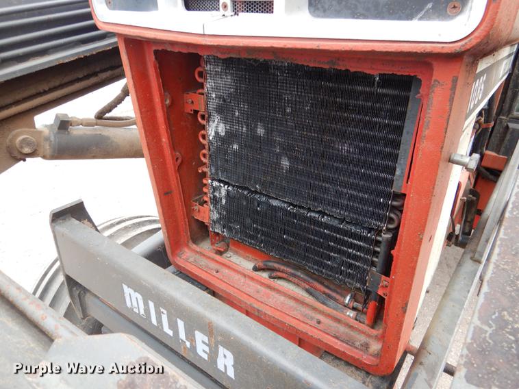 image for item DG5764 1980 International 1086 tractor