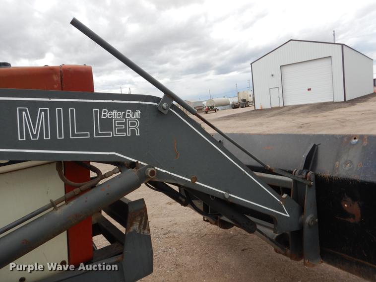 image for item DG5764 1980 International 1086 tractor