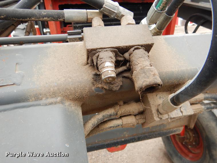 image for item DG5764 1980 International 1086 tractor