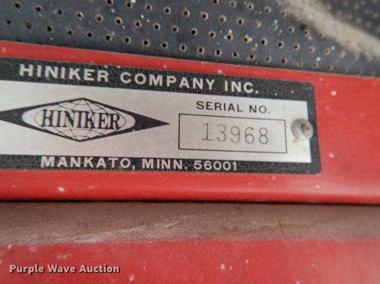 image for item DG5766 International 1026 tractor