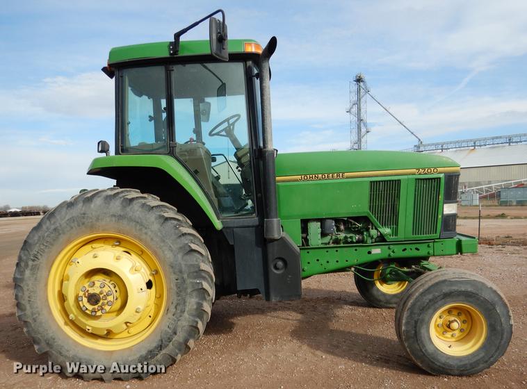 image for item DG5773 1994 John Deere 7700 tractor