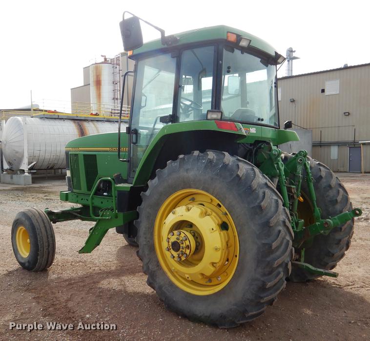 image for item DG5773 1994 John Deere 7700 tractor