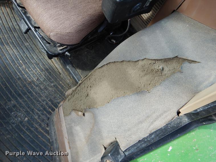 image for item DG5773 1994 John Deere 7700 tractor