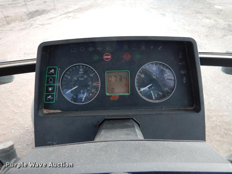 image for item DG5773 1994 John Deere 7700 tractor