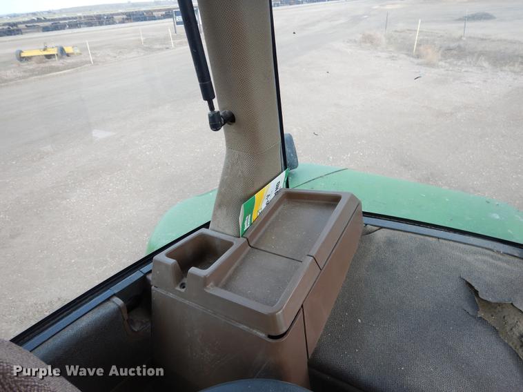 image for item DG5773 1994 John Deere 7700 tractor