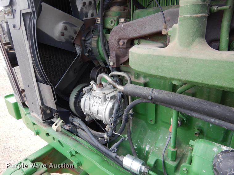 image for item DG5773 1994 John Deere 7700 tractor