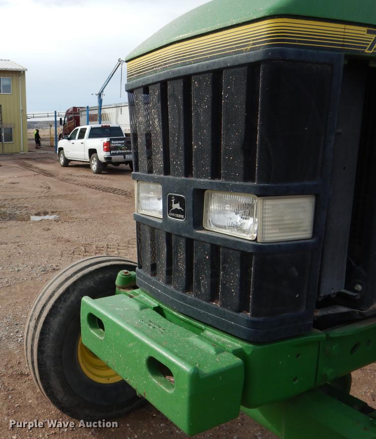 image for item DG5773 1994 John Deere 7700 tractor