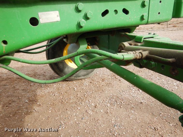 image for item DG5773 1994 John Deere 7700 tractor