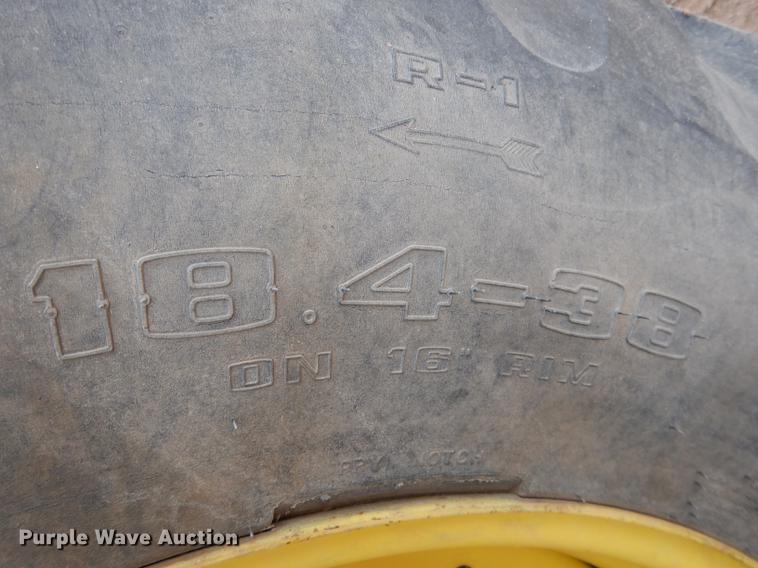 image for item DG5773 1994 John Deere 7700 tractor