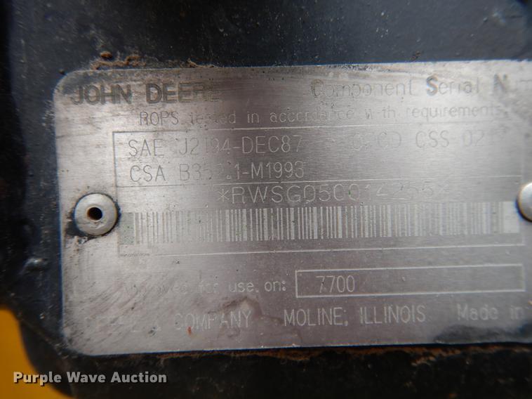 image for item DG5773 1994 John Deere 7700 tractor