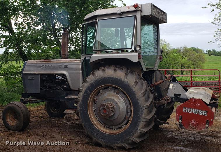 image for item EN9941 1976 White 2-105 Field Boss tractor