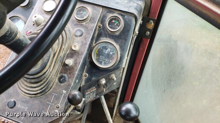 image for item EN9941 1976 White 2-105 Field Boss tractor