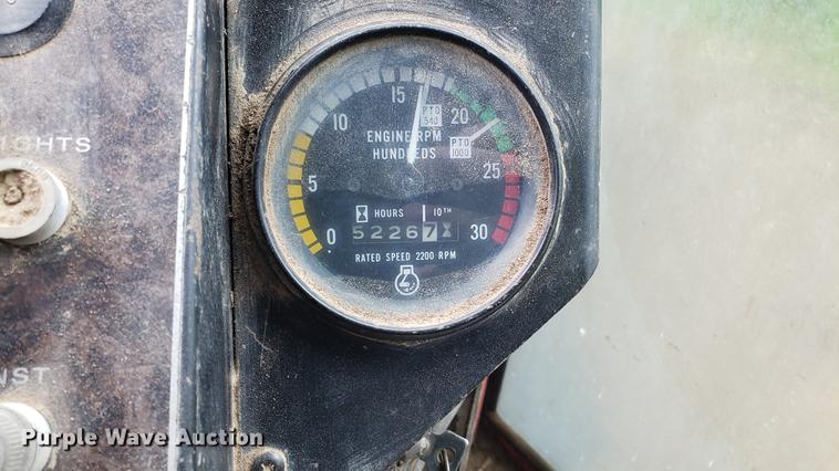 image for item EN9941 1976 White 2-105 Field Boss tractor