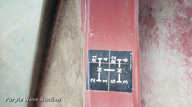 image for item EN9941 1976 White 2-105 Field Boss tractor