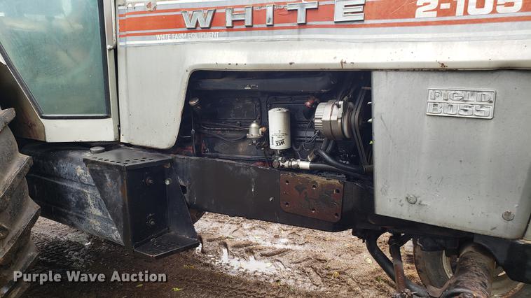 image for item EN9941 1976 White 2-105 Field Boss tractor