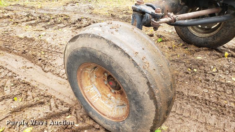 image for item EN9941 1976 White 2-105 Field Boss tractor