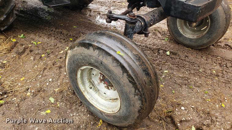 image for item EN9941 1976 White 2-105 Field Boss tractor