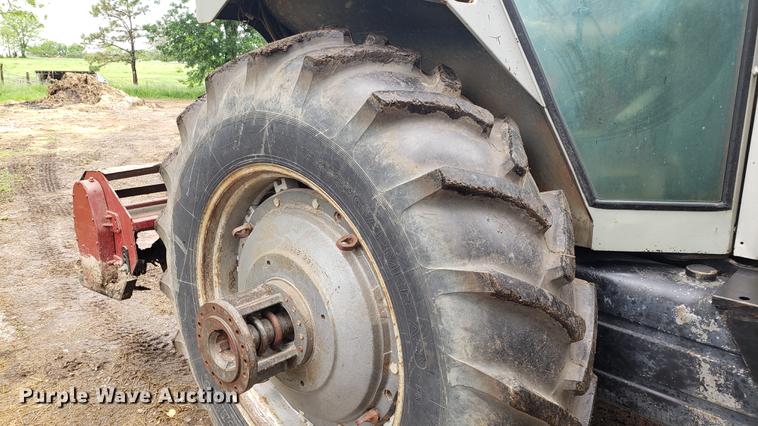 image for item EN9941 1976 White 2-105 Field Boss tractor