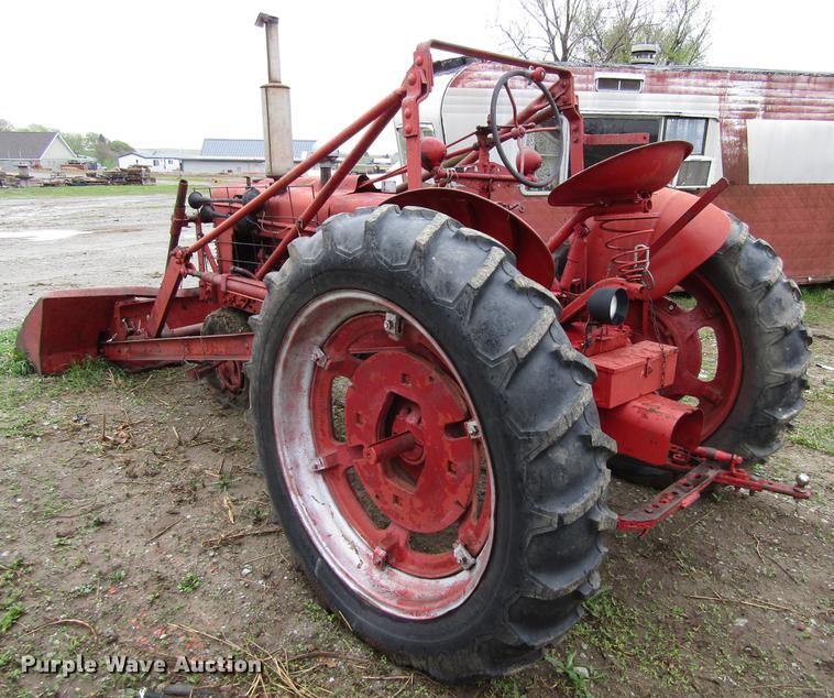 image for item EU9626 1944 International H tractor