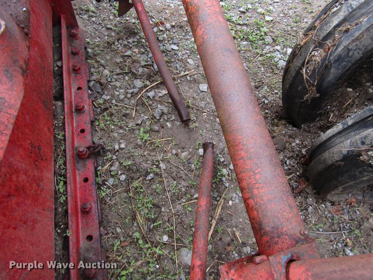 image for item EU9626 1944 International H tractor