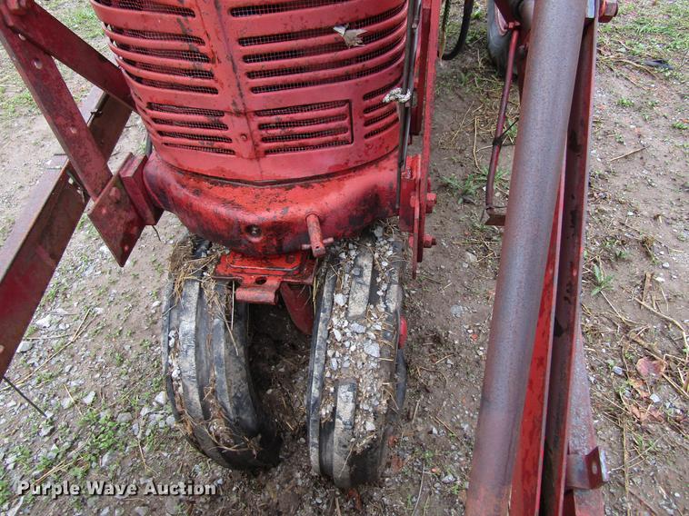 image for item EU9626 1944 International H tractor