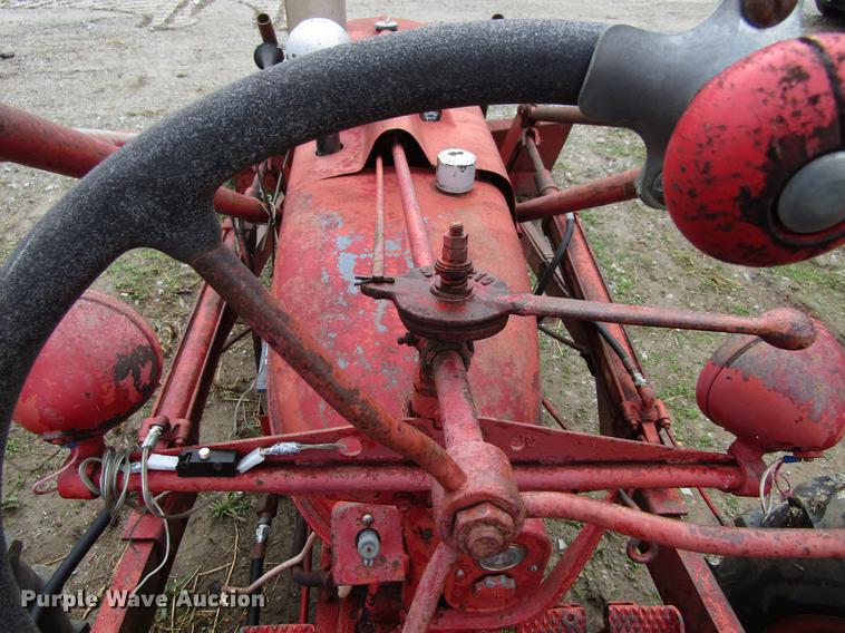 image for item EU9626 1944 International H tractor