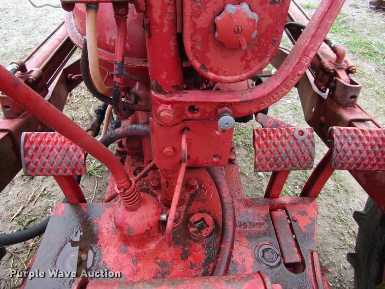 image for item EU9626 1944 International H tractor